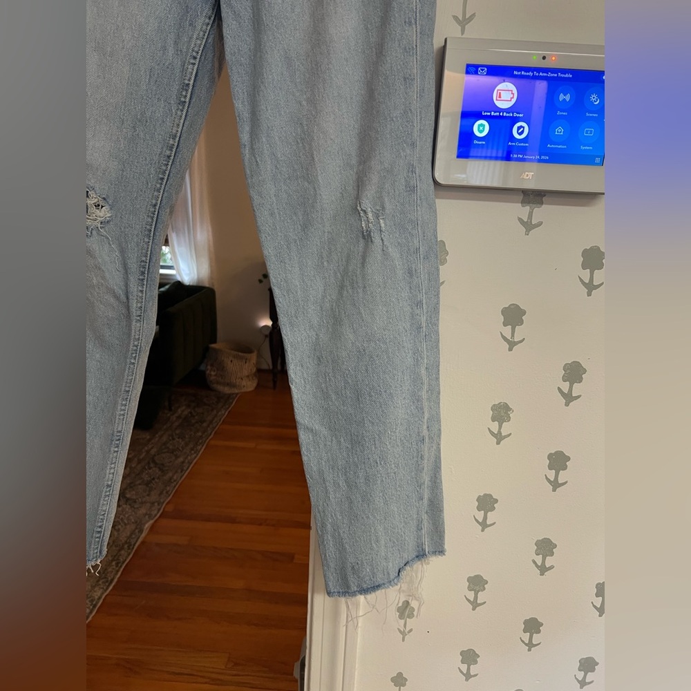 Free Assembly jeans - Picture 7 of 7